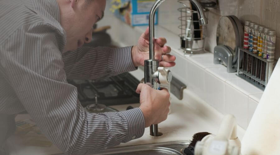 Professional expert plumbing services in Farmington, IL